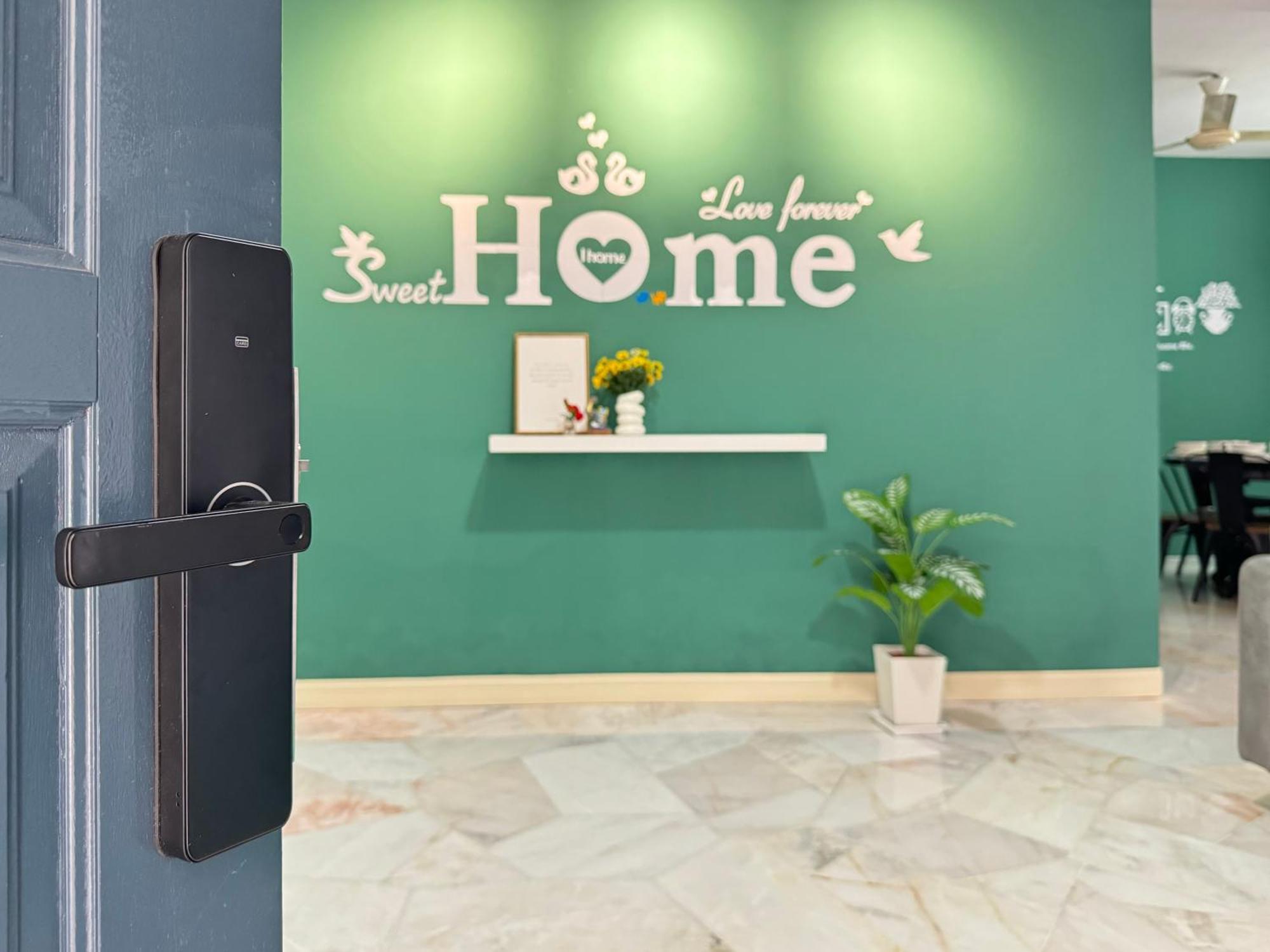 I Homes At Garden East *